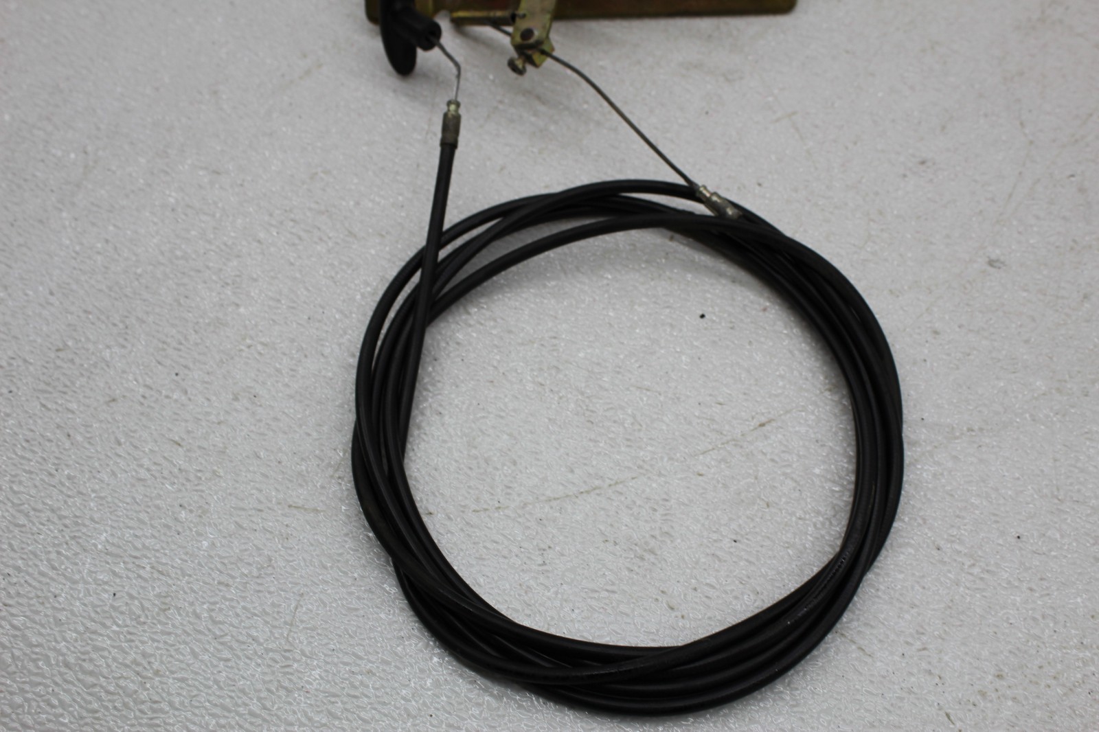 99-01 FERRARI 456 M REAR TRUNK RELEASE LEVER CATCH CABLE
