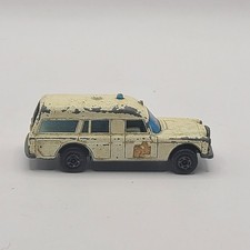 Matchbox Superfast Mercedes Benz - Binz Ambulance not mint 