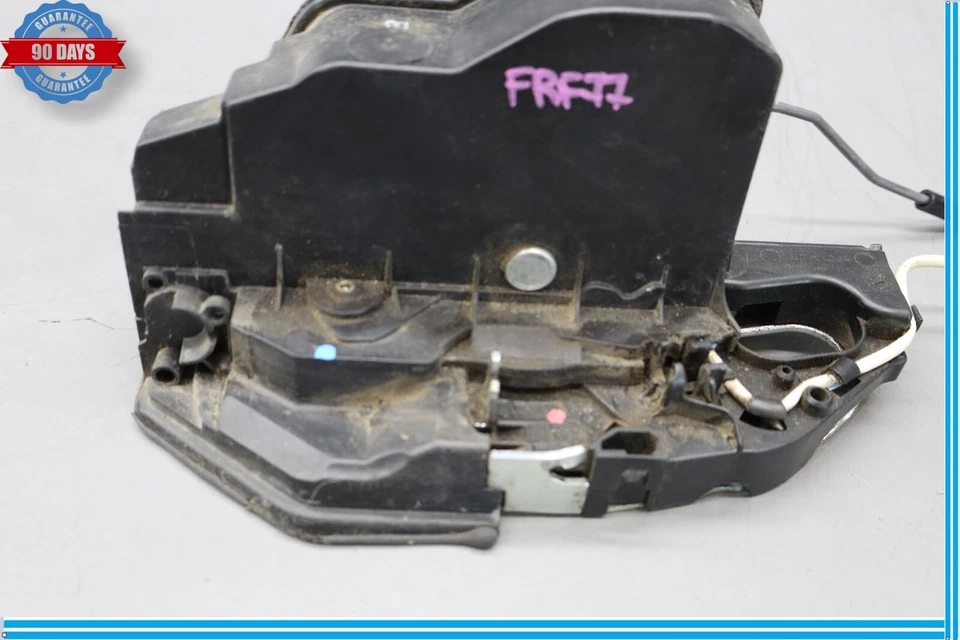 09-15 BMW 750Li 750Li xDrive Actuador de cierre de puerta delantera derecha 7185688 OEM Foto 4 de 4
