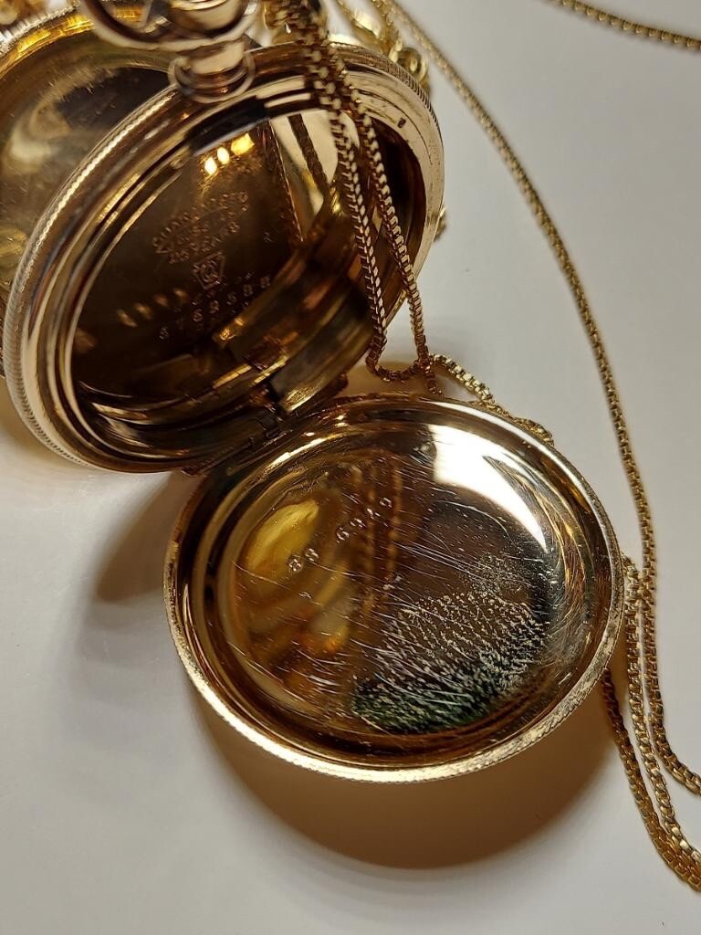 Picture 3 of 18