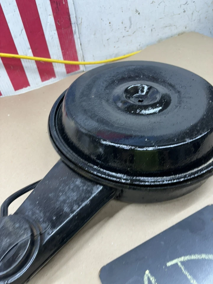 76 77 78 79 80 GM OLDSMOBILE CADILLAC 4BBL OFFSET V8 AIR CLEANER FILTER ASSEMBLY - Image 3 of 4