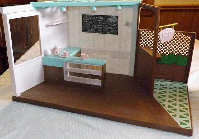 lori doll cafe