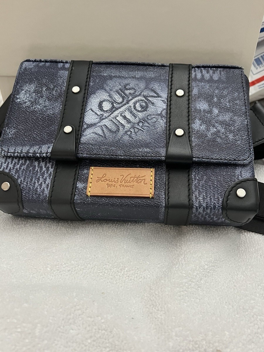 LOUIS VUITTON trunk sling Messenger, Crossbody bag Blue/Noir