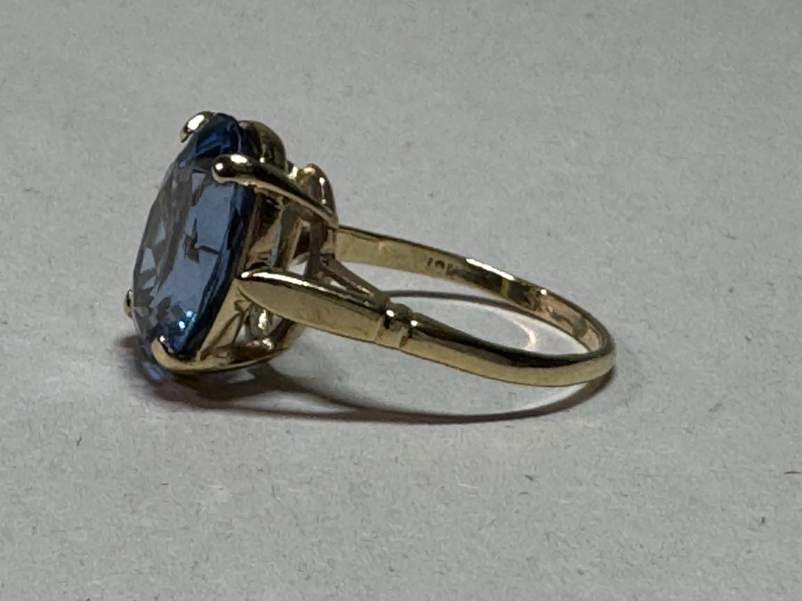 10K Solid Real Gold Topaz Ring  5.4grms Sz 8 - image 8