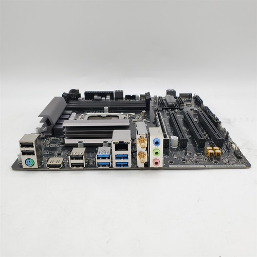 ASROCK B660M-C INTEL SOCKET LGA1700 DDR4 MATX WI-FI MOTHERBOARD -NOT WORKING- - Picture 2 of 9