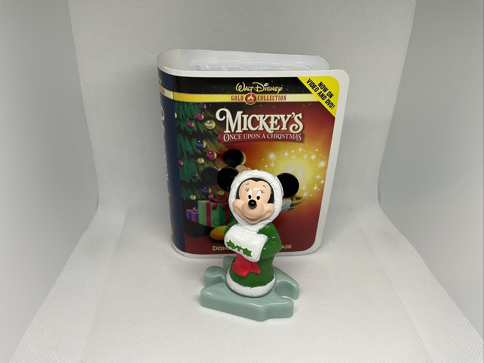 Once Upon A Christmas Minnie Mouse McDonalds Toy Disney Gold Collection 2000