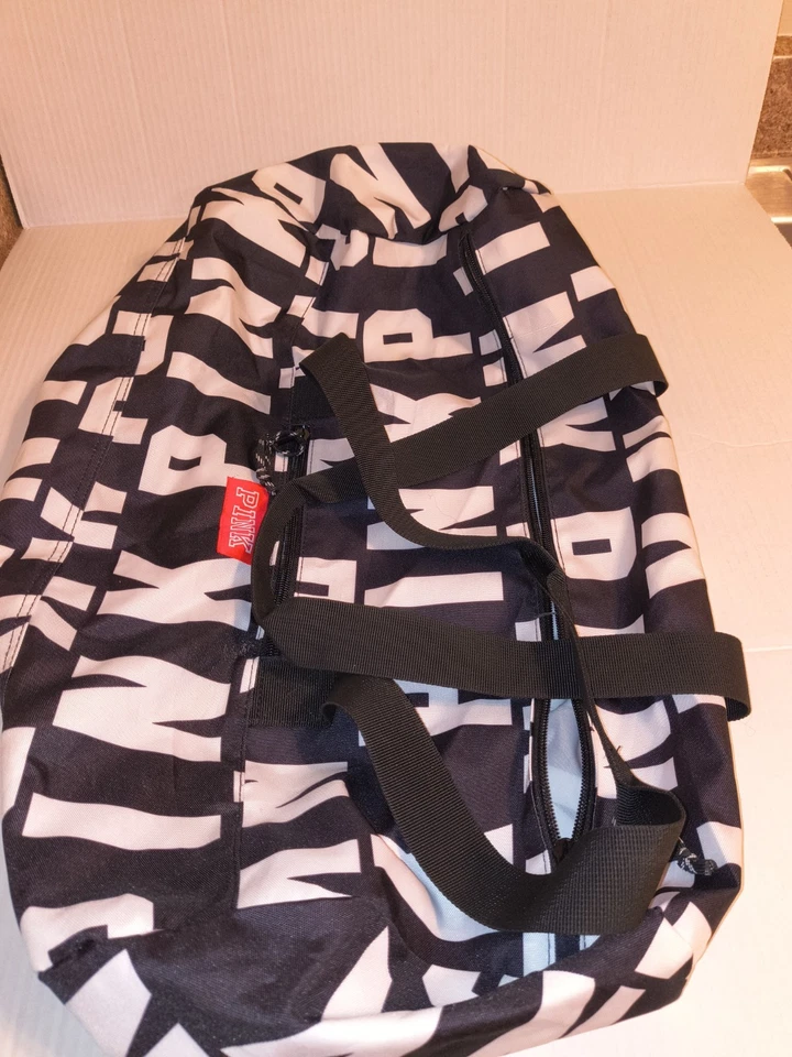 Victoria Secret Pink Duffle Zip Bag - Image 3 of 4