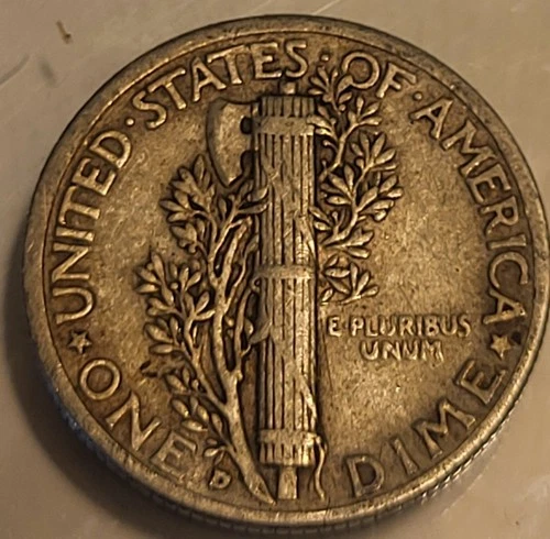 1943 D Mercury Dime. Great Condition but you be the judge! Great Reverse!
