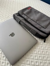 Apple MacBook Pro 13 inch Dual-Core i7 3.5GHz 16GB 512GB 2017  Grey 1