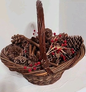 16" Willow Basket With Pinecones, Cinnamonsticks, Nuts, And Hollyberry.    #127