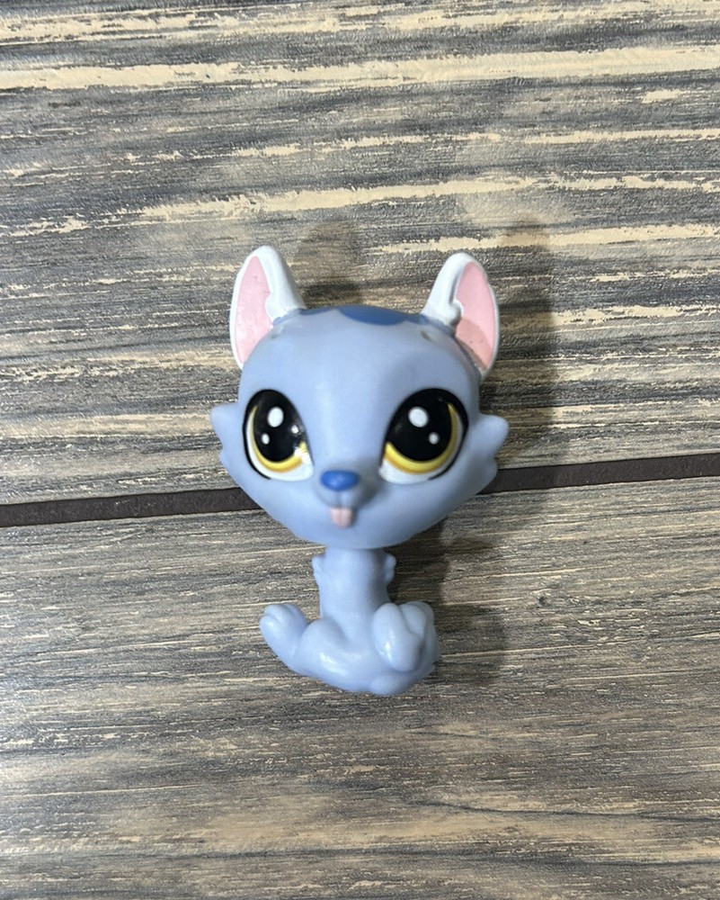 Littlest Pet Shop PILOT PAWSDALE DOG #330 Hasbro LPS Figure Figurine Toy