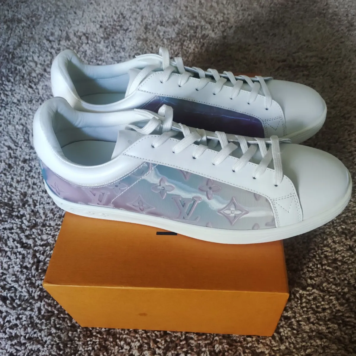 Louis Vuitton Casual Luxembourg Prism Rainbow Low Sneaker Sz 10 BRAND NEW