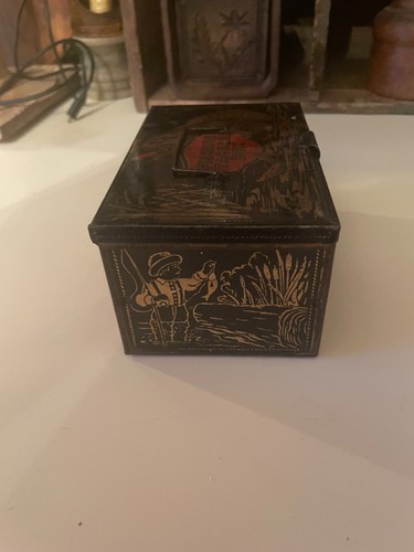 Rare Antique Tin Lithographed Childs Tackle Box with original lift out tray 1920 - Picture 12 of 16