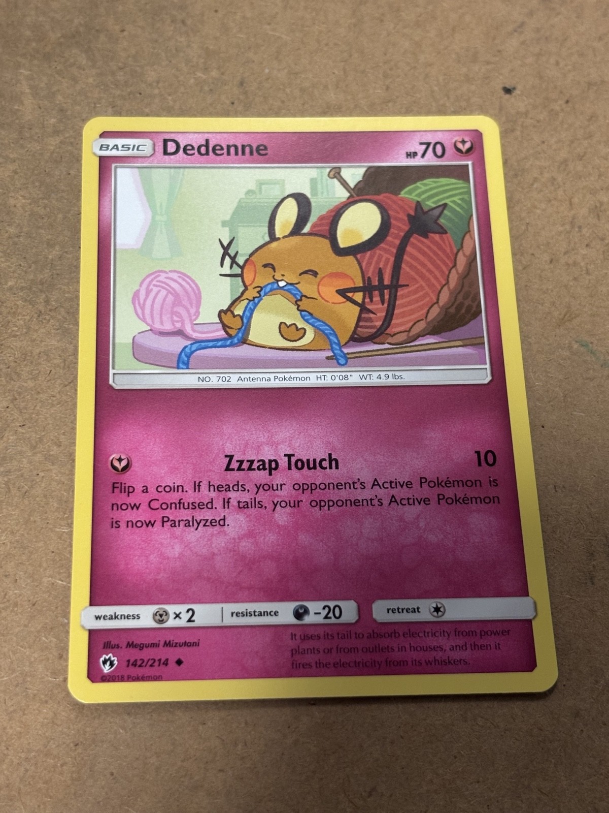 Dedenne 142/214 Sm-Lost Thunder Regular.  NEAR MINT 
