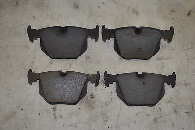 BMW E46 330d 330i 330cd 330ci Bremsbeläge hinten komplett Bremsen Bremsklötze 