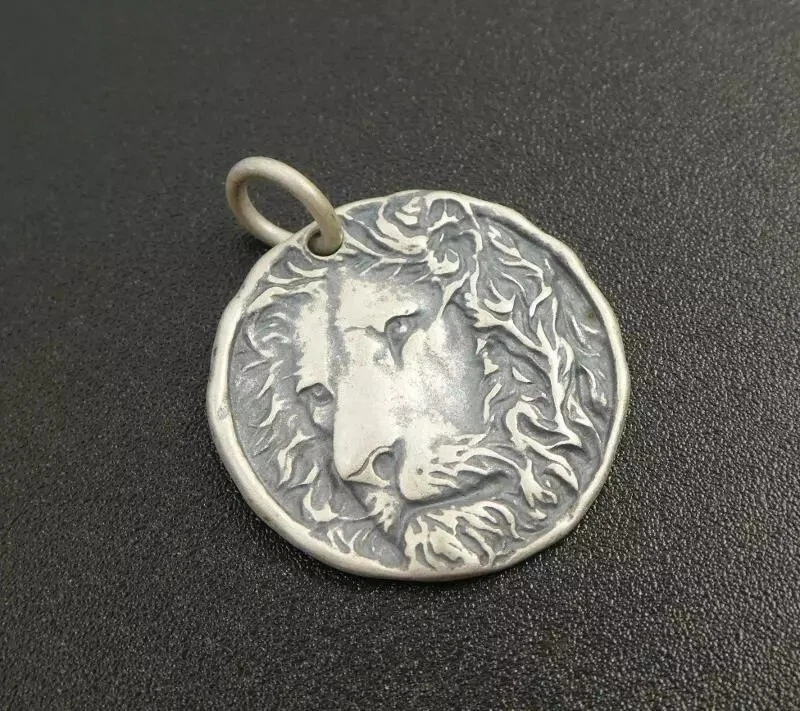 Handmade Unique Antiqued Sterling Silver Lion Head Round Charm Pendant Necklace - Image 4 of 4