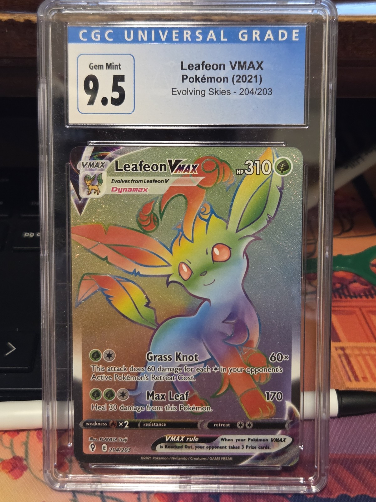 Pokemon Leafeon VMAX 204/203 CGC 9.5 Blue Label Evolving Skies Rainbow Secret