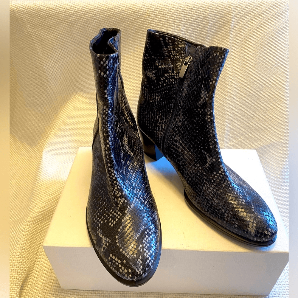 NWOT Ecco blue grey snake skin boots size 40 classic sleek NWOT Ecco blue grey snake skin boots size 40 classic sleek