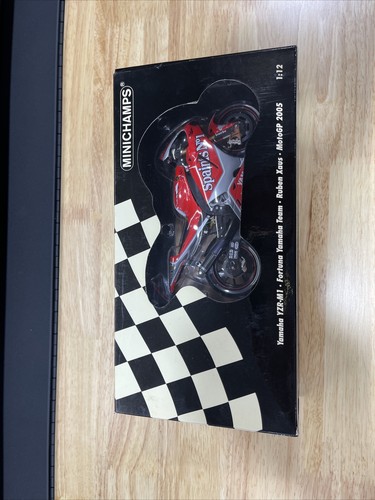 Minichamps 1/12 ScalRuben Xaus . Yamaha YZR-M1. Fortuna Yamaha team. MotoGP 2005 - Picture 17 of 19