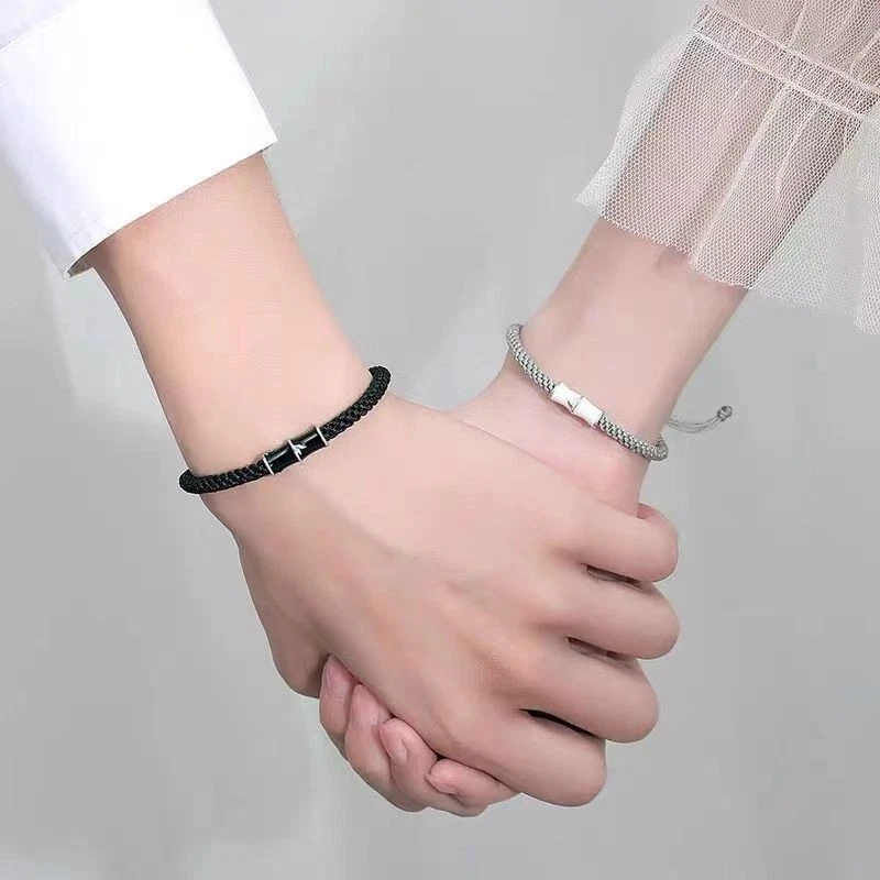 VALENTINO Bracciali minimalisti alla moda per coppie gioielli eleganti per ogni momento