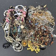 8LB Vtg to Modern Fashion Costume Necklace Jewelry Beaded Tangled Metal Lot 19