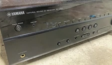 Yamaha RX-V677 AV Receiver w Remote bundle- Powers On