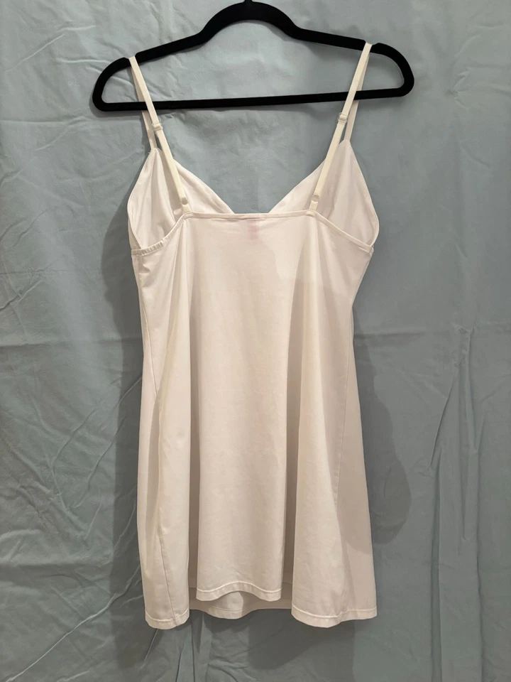 Vintage Josie by Natori white embroidered shortie nightie - small - Image 3 of 4