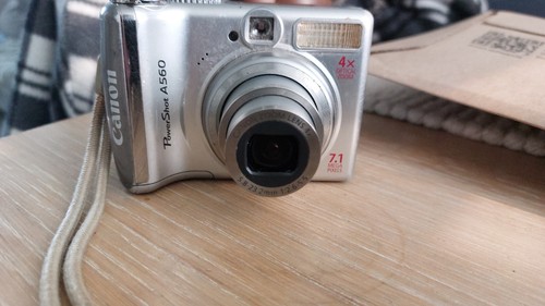 Canon PowerShot A560 7.1MP Digital Camera - Silver