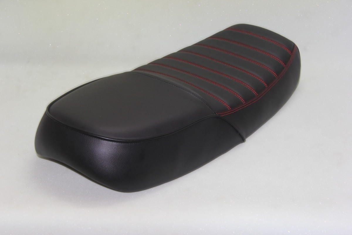 Suzuki GT550 GT380 1970s low profile cafe racer seat saddle Suzuki GT550 GT380 1970s low profile cafe racer seat saddle