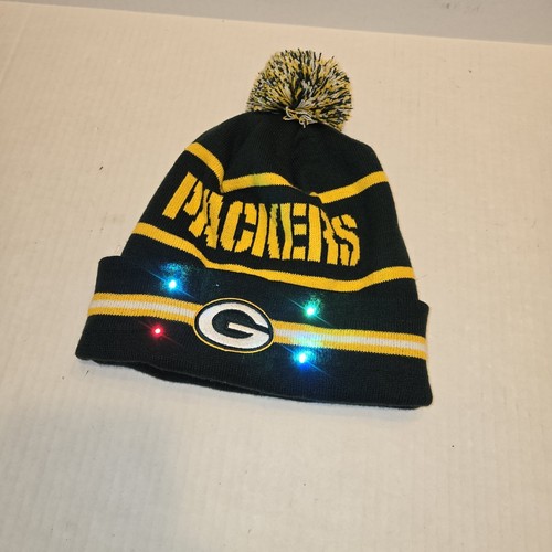 Green Bay Packers FOCO Light 'Em Up LED Cuffed Pom Top Knit Beanie Hat Beanie - Picture 3 of 6