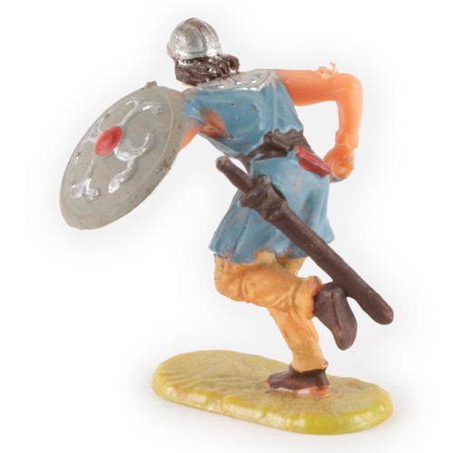 40mm Norman Running with Axe, by Elastolin of Germany - Picture 5 of 9