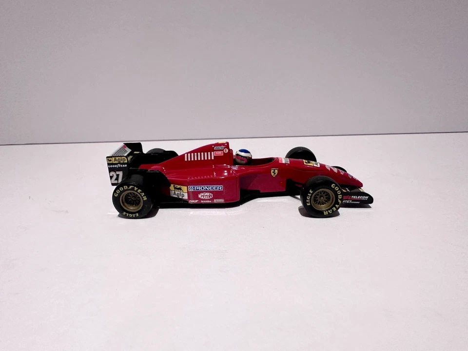 UT Models Pullback F1 Ferrari J Alesi Red 1/43 Scale Diecast Model Car Formula 1 - Image 4 of 4