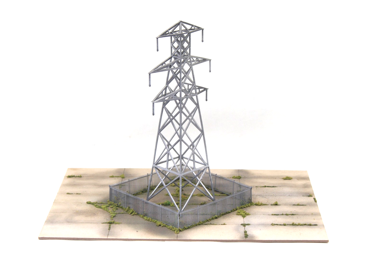 Pylon on Concrete Base with Fence Diorama OO Gauge Model Railway Scene Layout
