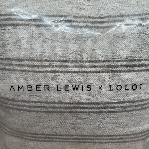Amber Lewis x Loloi Pillows (Pair) Ivory/Natural, Ivory/Olive 18”x18” & 22”x22” - Picture 4 of 10