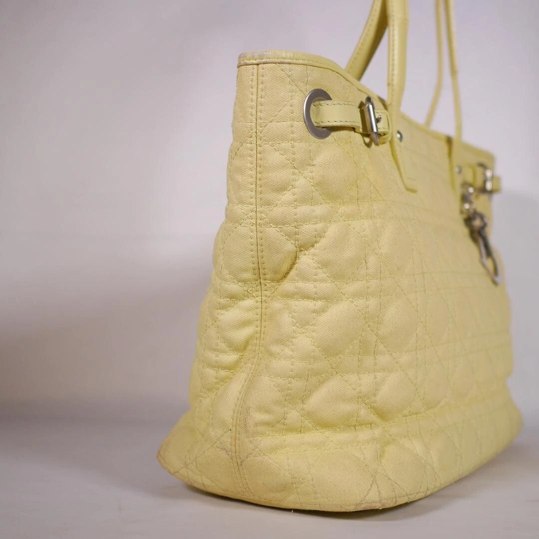 Sac fourre tout Christian Dior Panarea D ferrures métal cannage jaune pastel occasion