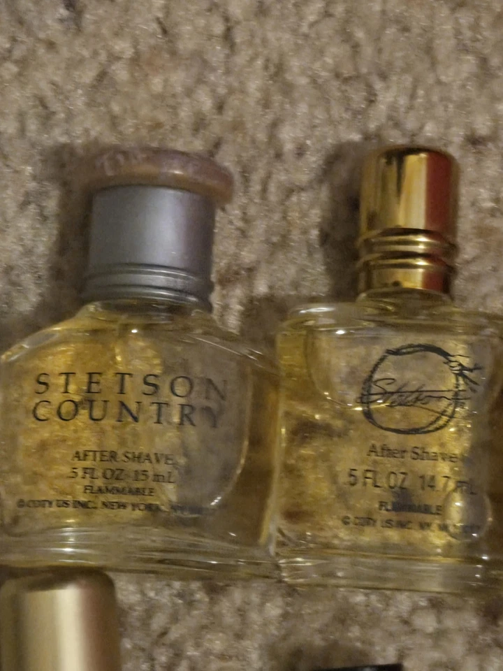 ocho botellas de Stetson Colonge o colección Aftershave Foto 4 de 4