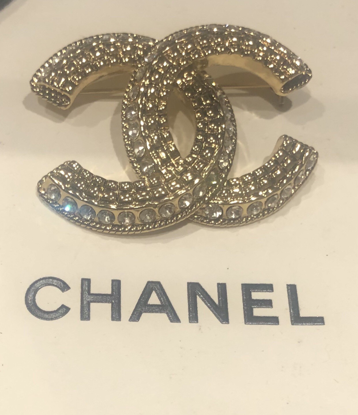 CHANEL DOUBLE  CC LOGO BROOCH Crystal Stone Pin VINTAGE STYLE AUTHENTIC ❤️🧡🔥