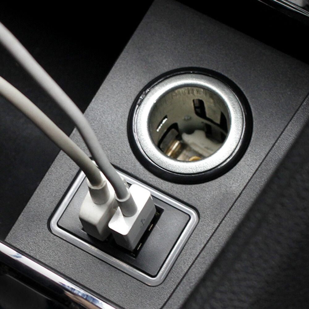 skoda kodiaq cigarette lighter Double USB Charger Adapter Cigarette Lighter Mount w LED Light for Kodiaq  17-19