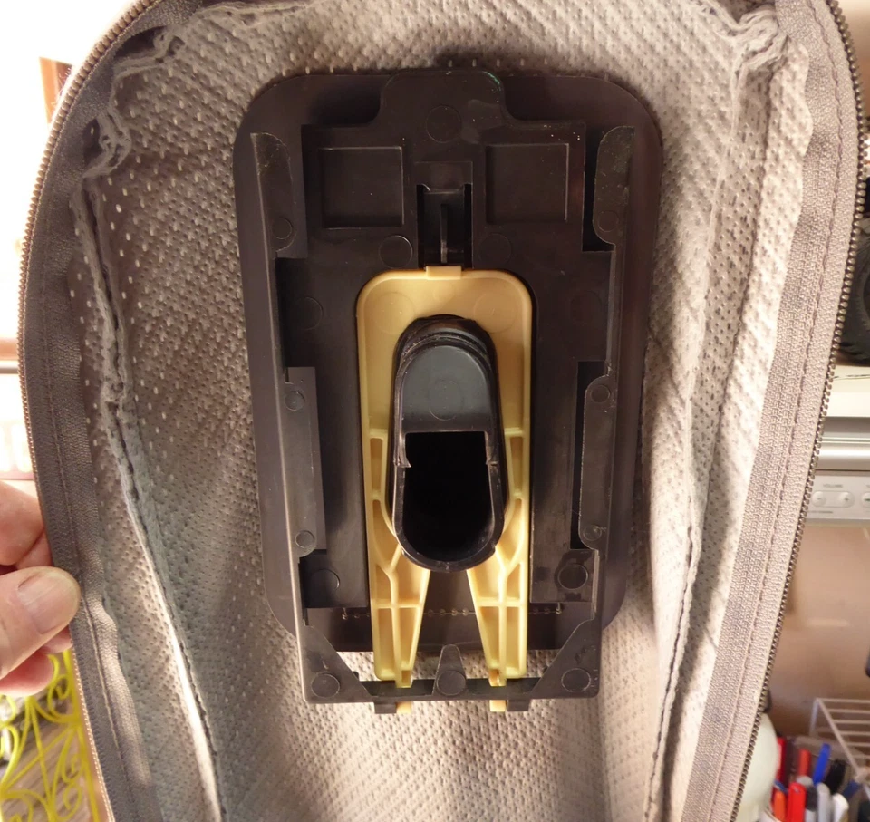 Oreck XL2 Upright Vacuum Celoc Hypo-Allergenic 40th Anniversary XL3600 Bags Belt - Image 3 of 4