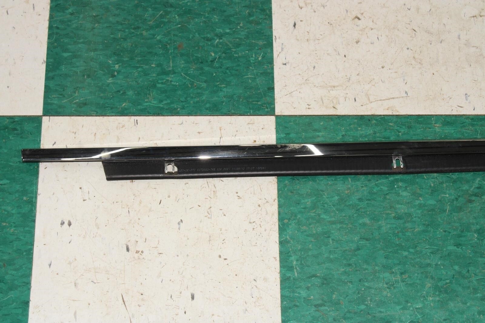 13-17 Continental Sedan Chrome Front Passenger Right RH RF Door Molding Trim WTY
