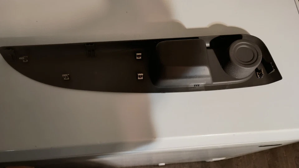 2009-2017 Chevrolet Traverse porta-copo lateral esquerdo traseiro acabamento do painel 25865645 fabricante de equipamento original - Imagem 3 de 4