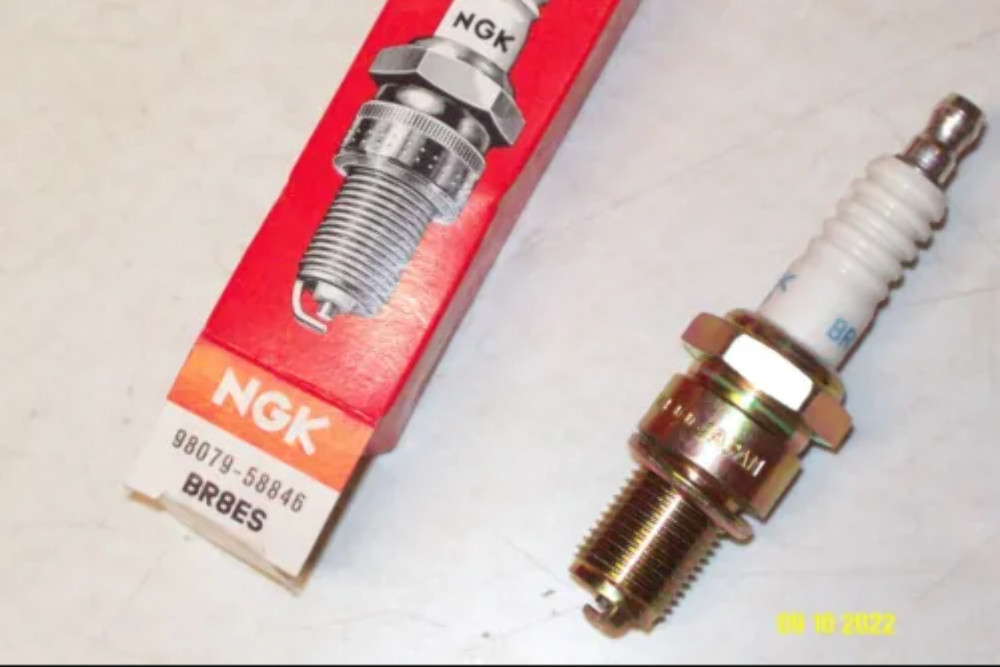 1978-2007 Honda NGK BR8ES Spark Plug OEM 98079-58846