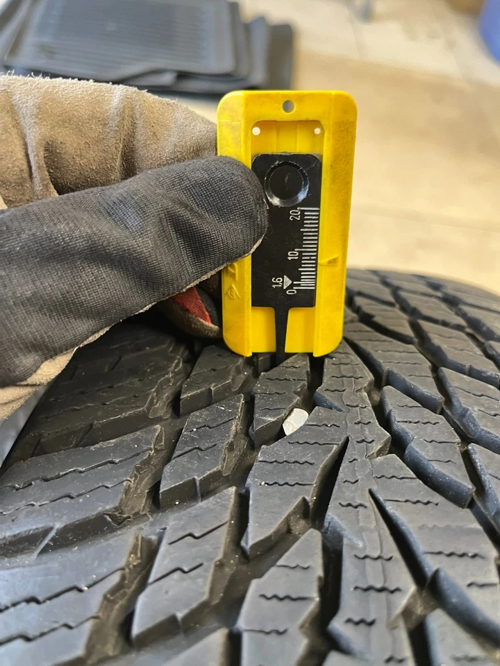 4x  VW Winterräder M&S Nokian 185/60 R15 88T - Original für VW Polo 6R 6C  - Bild 3 von 4