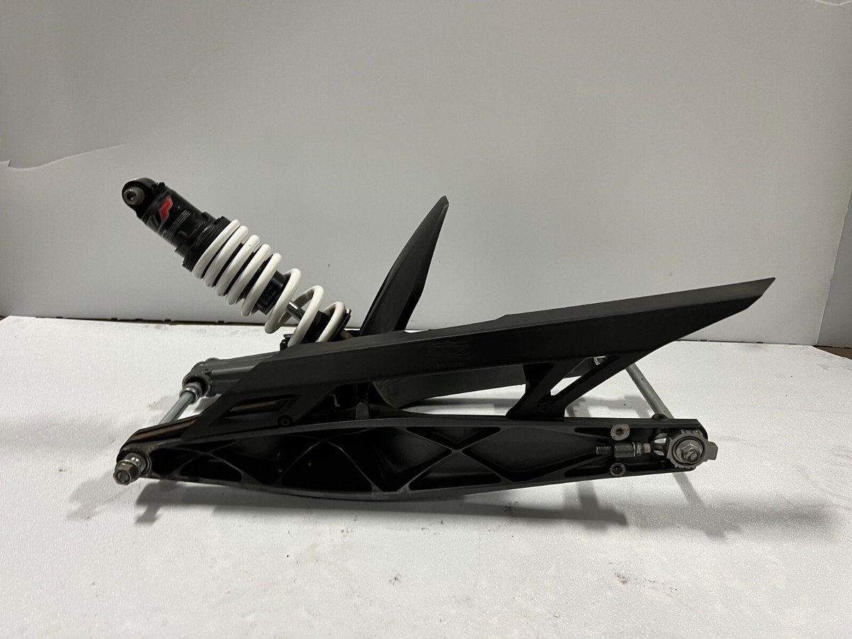 17-20 KTM DUKE 390 Rear Back Swingarm Swing Arm Suspension WP 17-20 KTM DUKE 390 Rear Back Swingarm Swing Arm Suspension WP