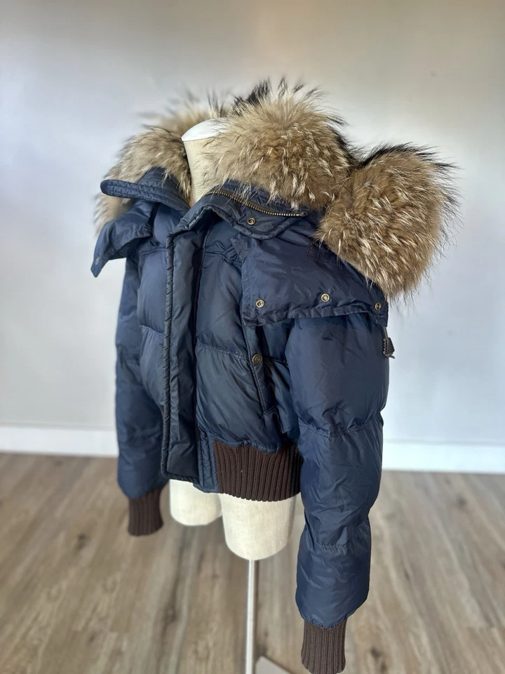 Chaqueta acolchada recortada DSQUARED AW2005 con piel de mapache para mujer talla 44 Foto 4 de 4