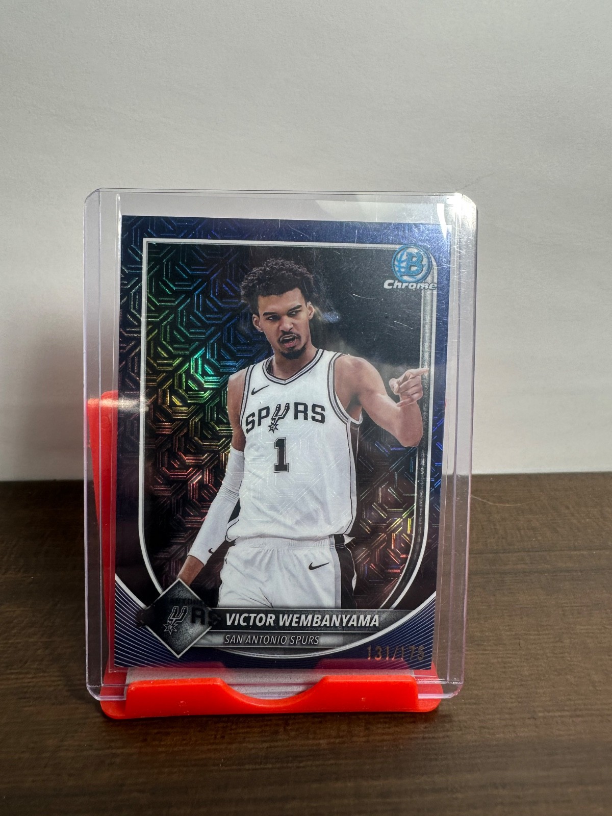 2025-26 Bowman Chrome Victor Wembanyama #BCV-143 Navy Mojo Refractor /175 Spurs