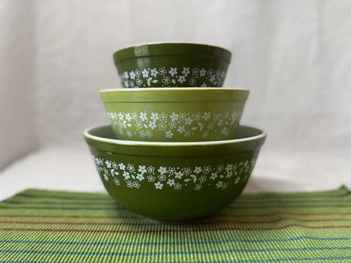 3 Vintage Pyrex Spring Blossom Crazy Daisy Nested Mixing Bowls Set 401 402 403