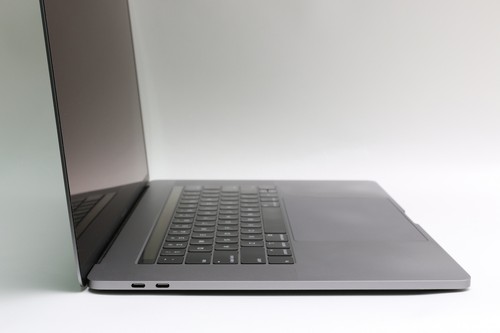 15" 2018, MacBook Pro, BTO, i9-8950HK, 32GB, 1TB SSD, Radeon Pro Vega 20 - Bild 3 von 12