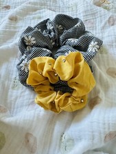 XXL Scrunchie Daisy Printed and Medium Yellow Scrunchie - Set Of 2