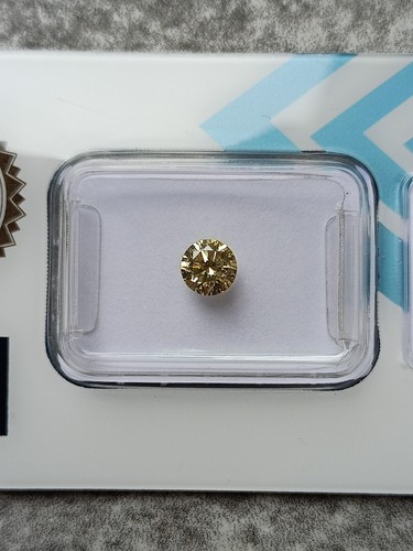 -60% Diamante Naturale Fancy Light Yellow - brillante - ct. 0,46 SI1 - IGI - Foto 2 di 5